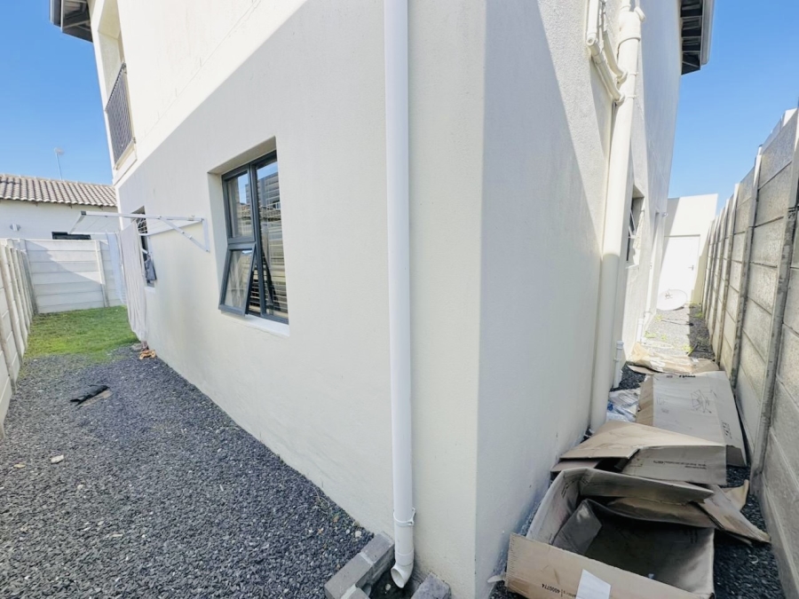 4 Bedroom Property for Sale in Parklands North Western Cape